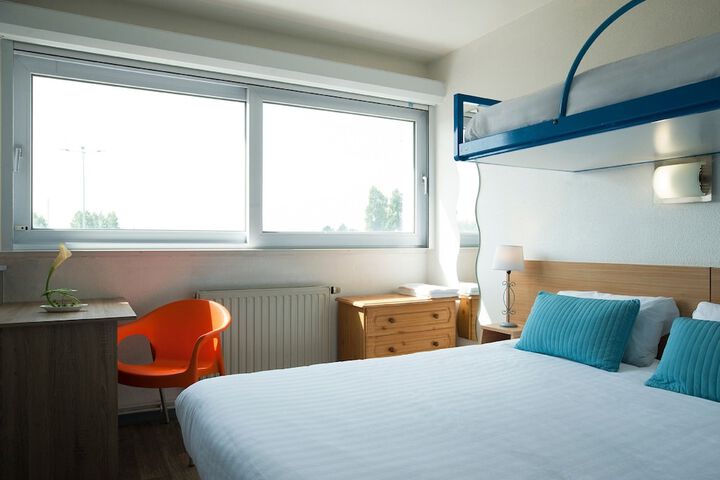 Room 8 of 31