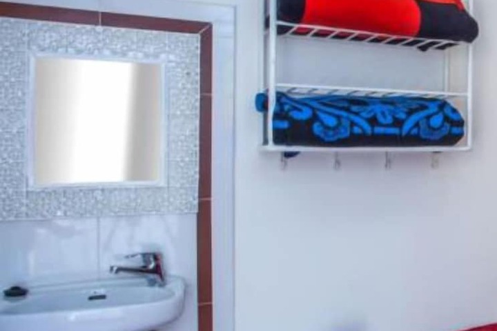 Room 12 of 17