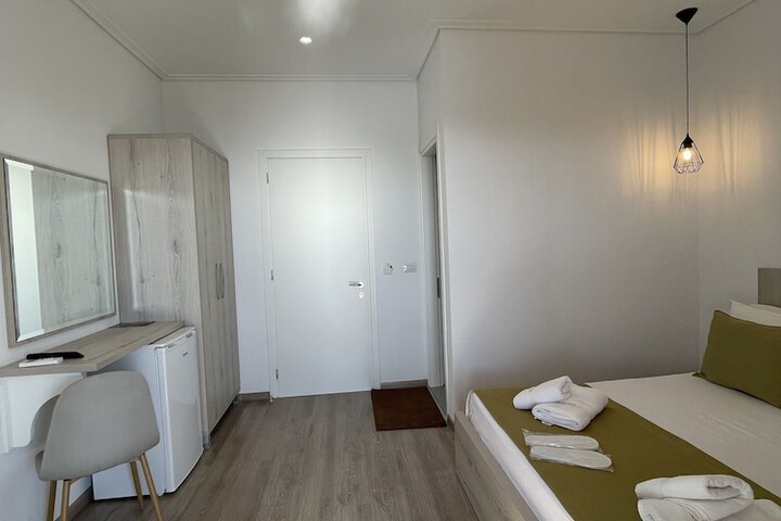 Room 73 of 111