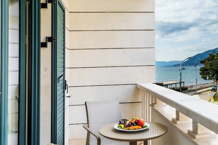 Terrace/Patio 8 of 15