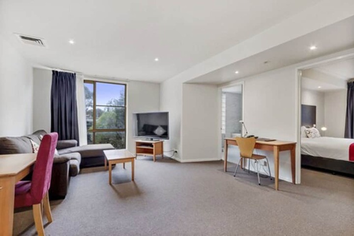 Room 30 of 40