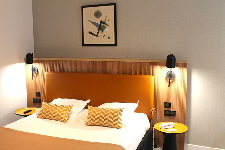 Room 10 of 75