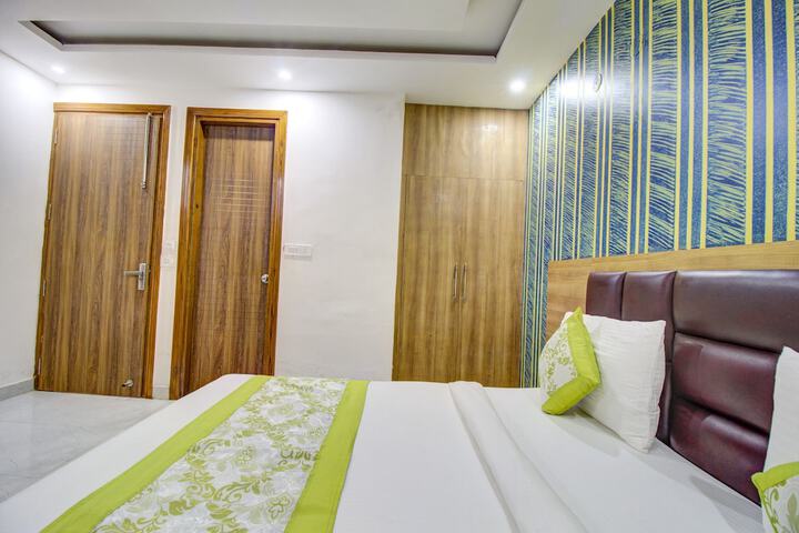 Room 14 of 27