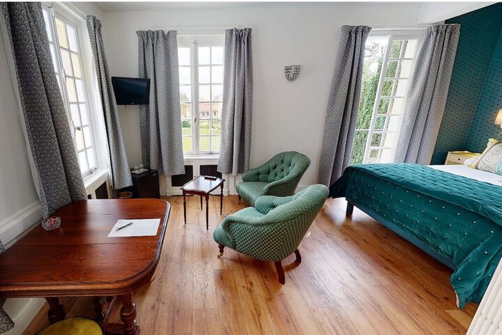 Room 6 of 35