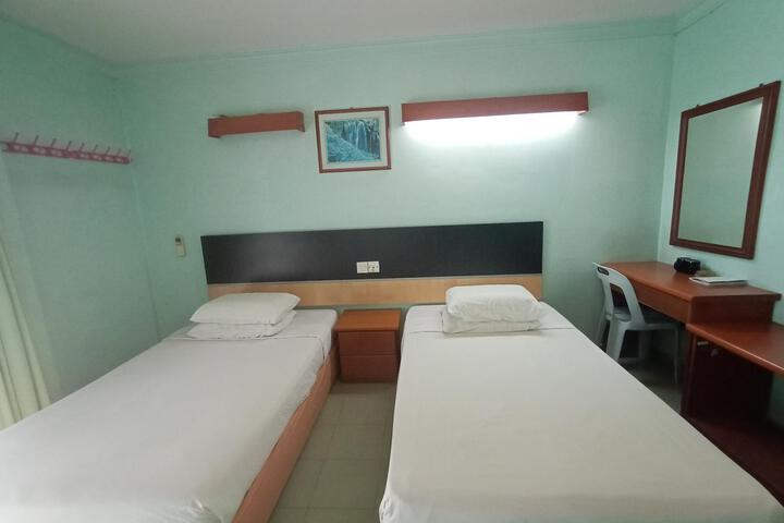 Room 4 of 47