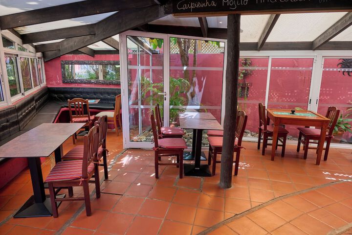 Lounge 74 of 93