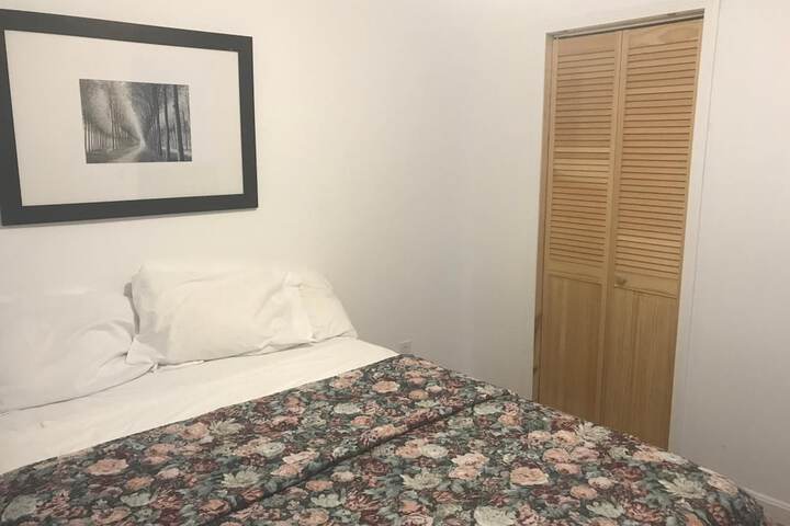Room 12 of 32