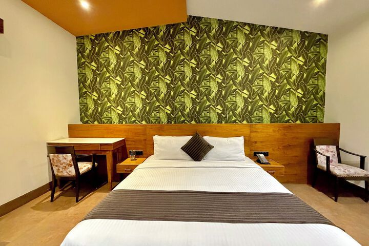 Room 100 of 196
