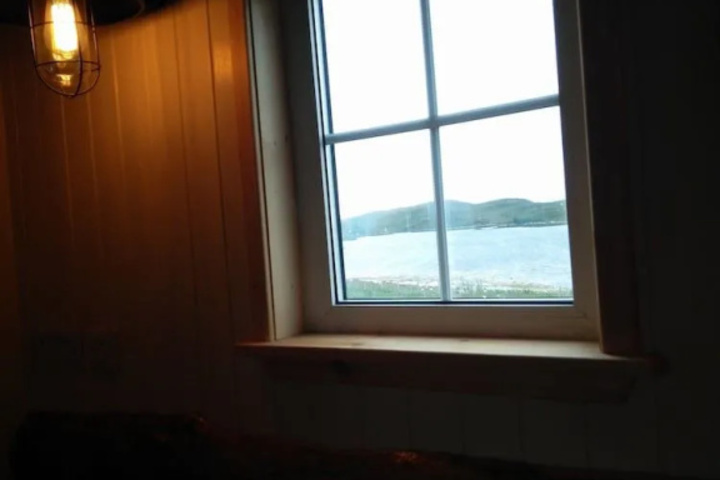 Room 6 of 15