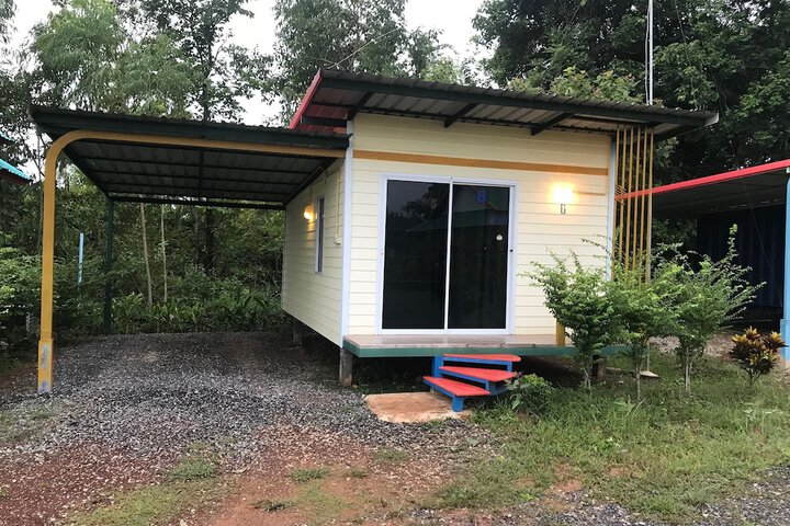Room 6 of 17