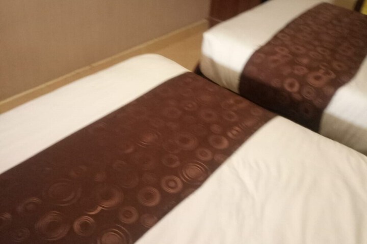 Room 14 of 19