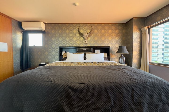 Room 50 of 193