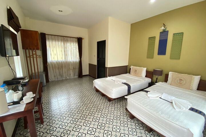 Room 14 of 81