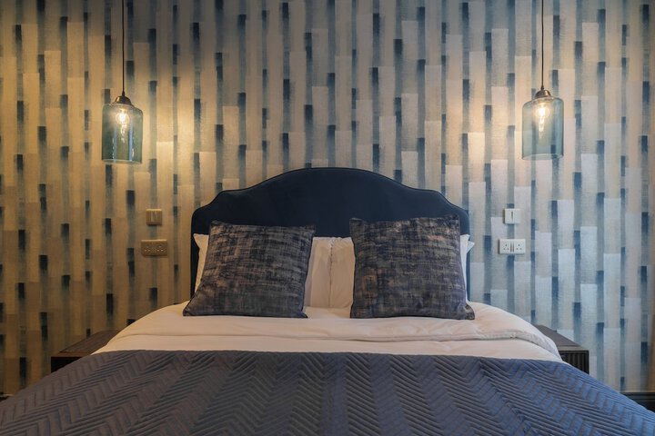 Room 16 of 46