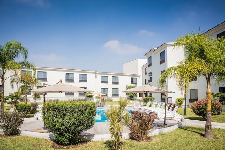 Hotel with Pool