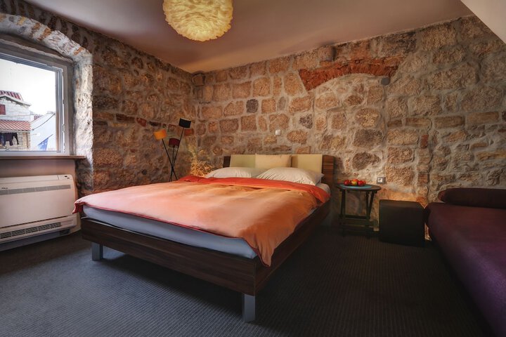 Room 15 of 67
