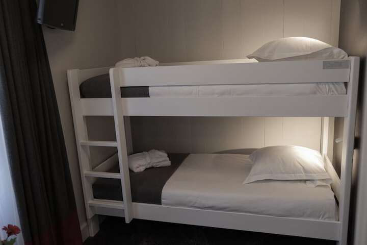Room 8 of 39