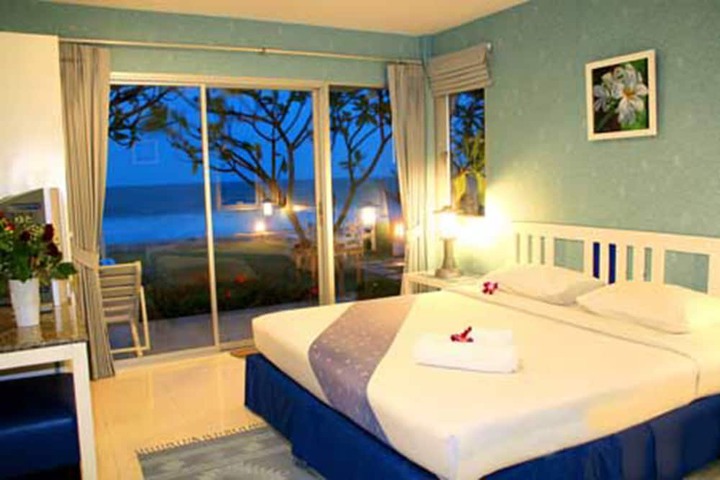 Room 4 of 52