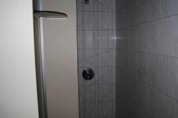 Room 10 of 24