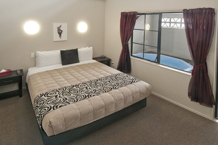 Room 12 of 52
