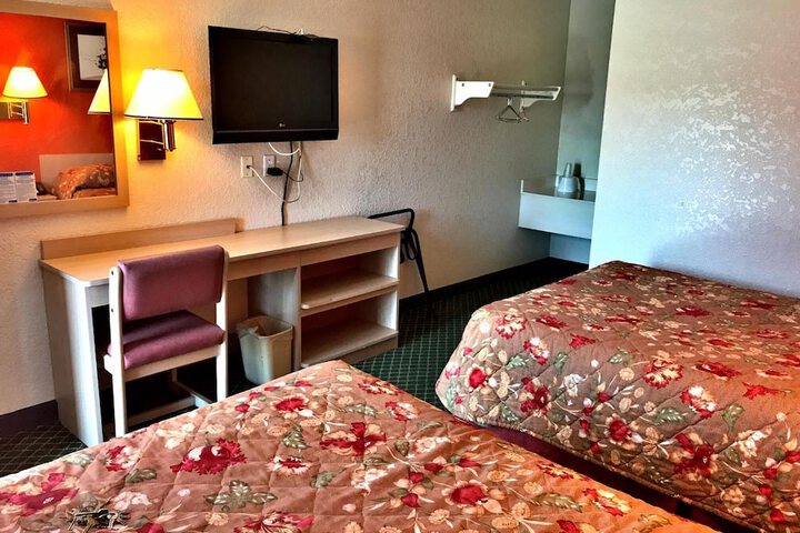 Room 12 of 17