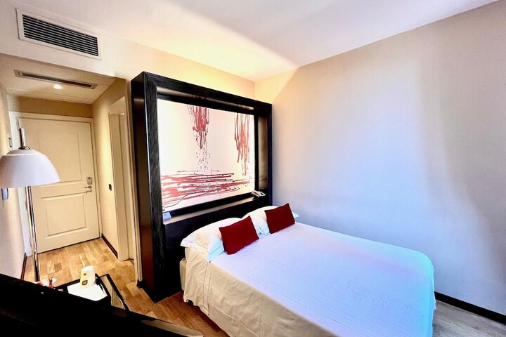 Room 50 of 122