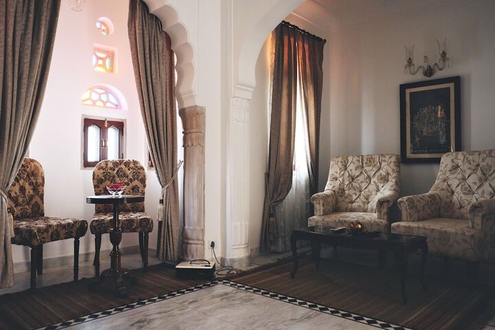Room 14 of 38