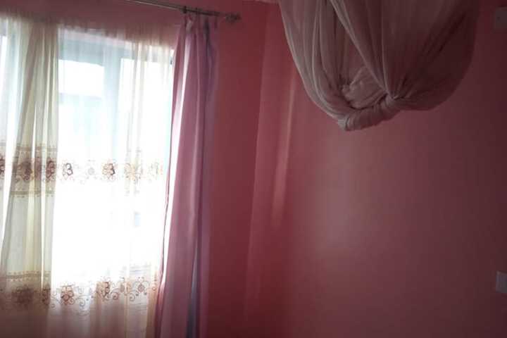Room 2 of 25