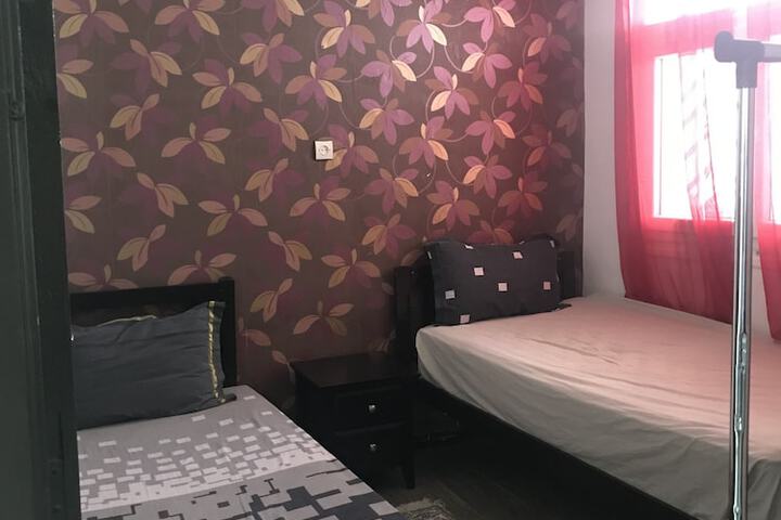 Room 6 of 63