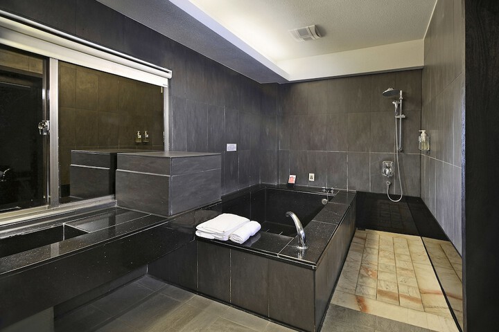 Room 20 of 38