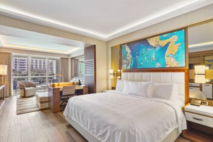 Room 51 of 82