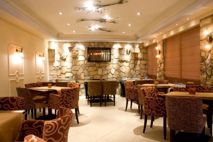 Lounge 50 of 60