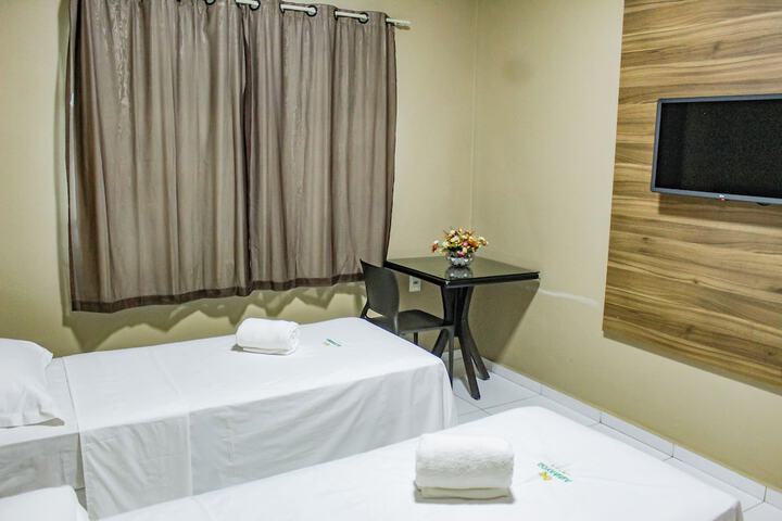Room 21 of 48