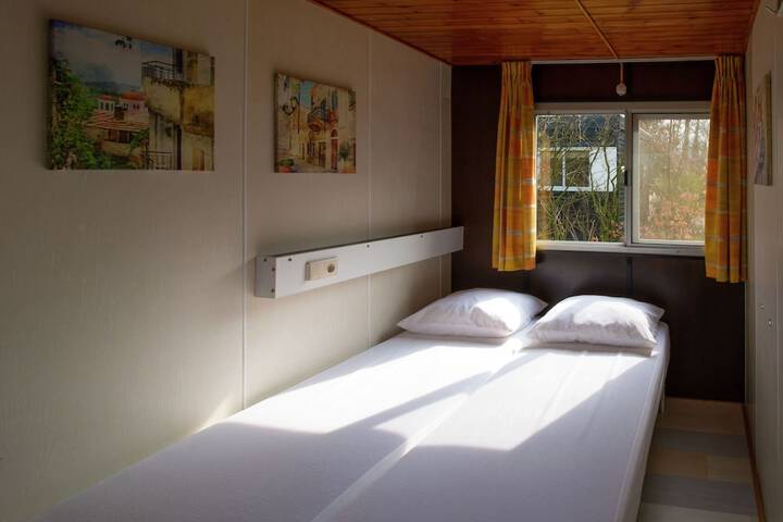 Room 2 of 22