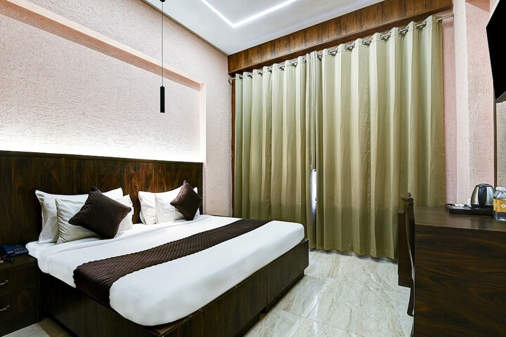 Room 21 of 49