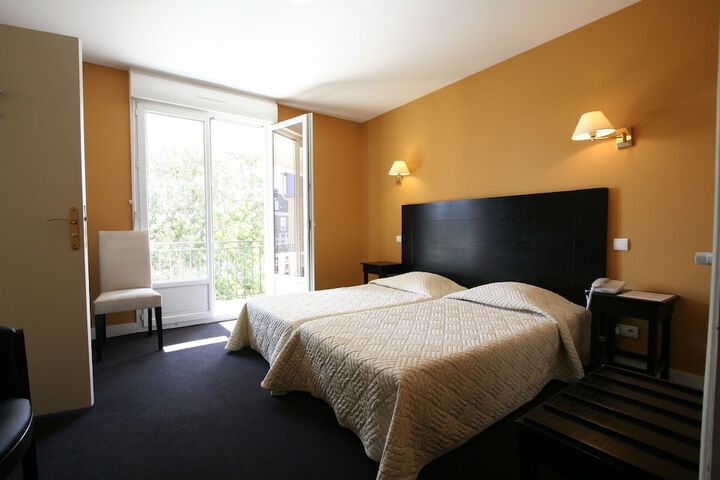 Room 27 of 67