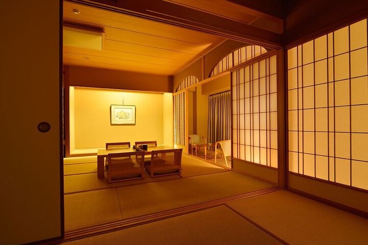 Room 11 of 50