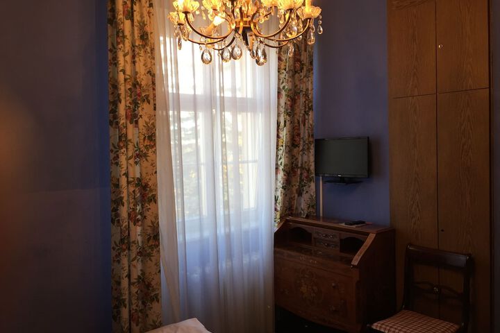 Room 15 of 41