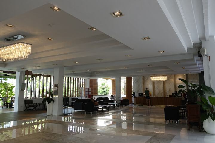 Guest Lobby