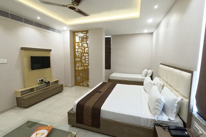 Room 15 of 71