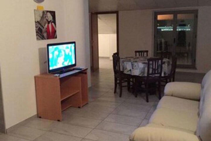 Room 10 of 10