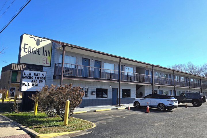 Image of Eagle Inn by Hotel O Richmond Midlothian Turnpike