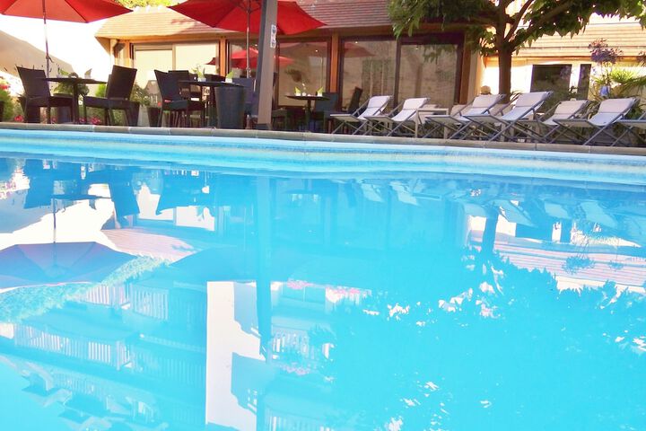 Pools & Facilities