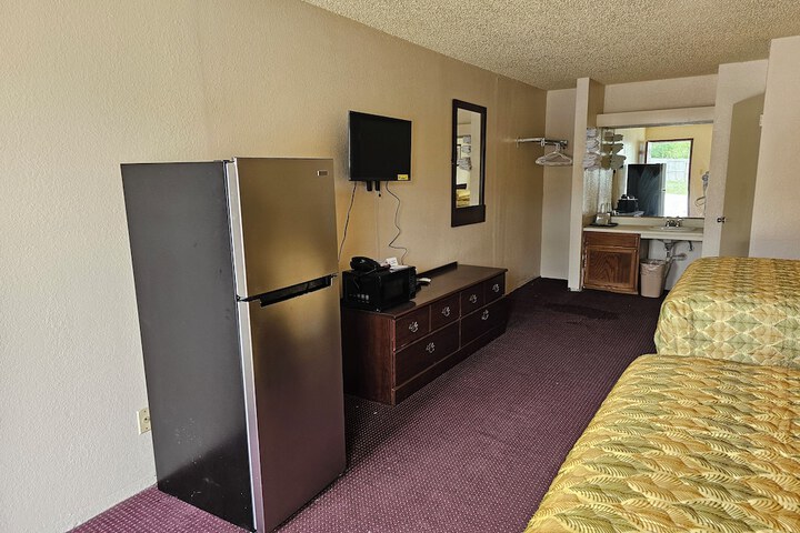Room 9 of 23
