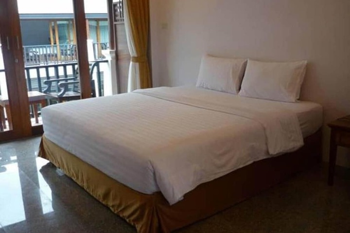Room 3 of 35