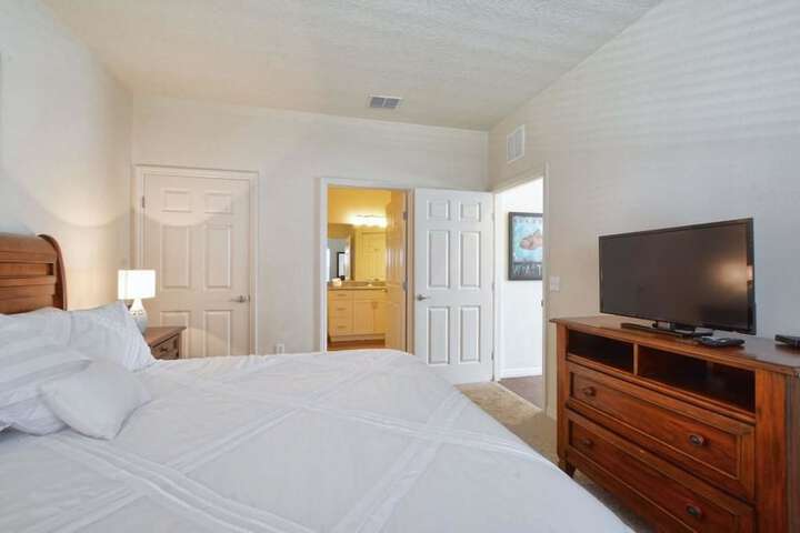 Room 6 of 33