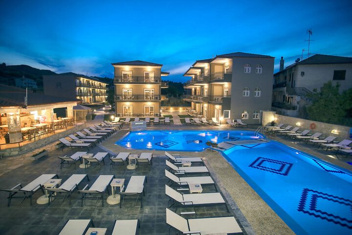 Pool 93 of 112