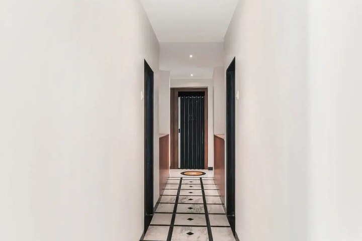 Room 10 of 10