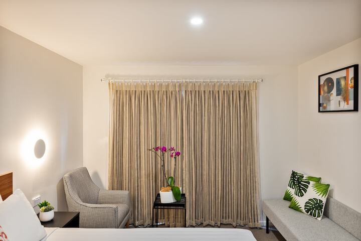 Room 51 of 150