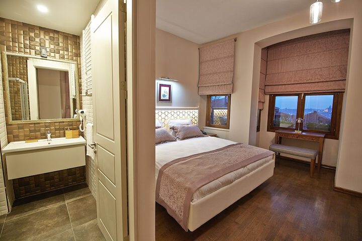 Room 17 of 51